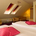 Seehotel Weit Отель Варен