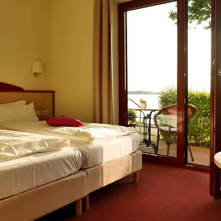 Seehotel Weit ホテル ヴァーレン