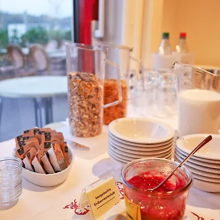 Seehotel Weit فندق